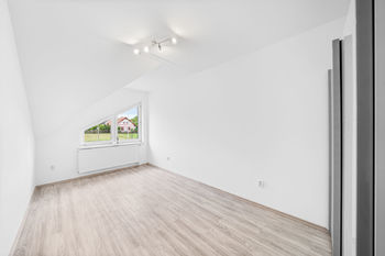Prodej bytu 4+kk v osobním vlastnictví 102 m², Štěnovický Borek