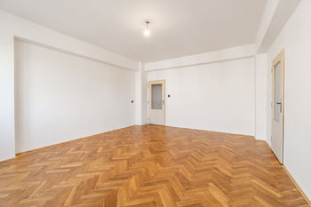 Prodej bytu 2+1 v osobním vlastnictví 74 m², Praha 6 - Střešovice