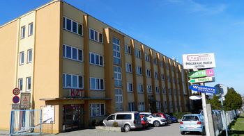 Trakt s kancelářemi. - Pronájem kancelářských prostor 34 m², Tábor