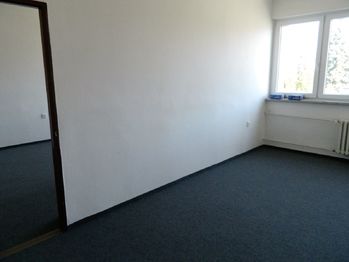 Dvojkancelář. - Pronájem kancelářských prostor 34 m², Tábor