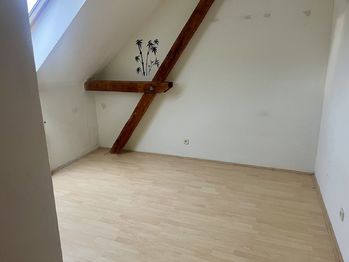 Pokoj  - Pronájem bytu 2+kk v osobním vlastnictví 52 m², Třešť