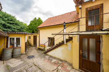 Dvorek - Prodej domu 84 m², Nová Ves