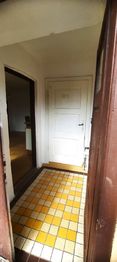 chodbička z verandy do kuchyně - Prodej domu 157 m², Písečné