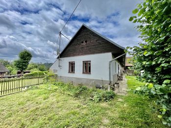 Pohled na dům ze zahrady 1 - Prodej chaty / chalupy 56 m², Újezd u Plánice 