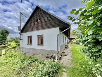 Pohled na dům ze zahrady - Prodej chaty / chalupy 56 m², Újezd u Plánice