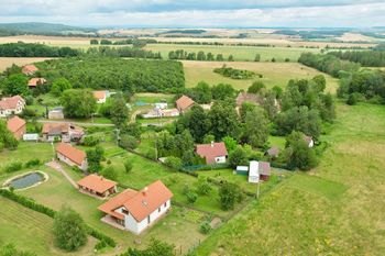 budova, pozemek a okolí - Prodej chaty / chalupy 102 m², Oráčov