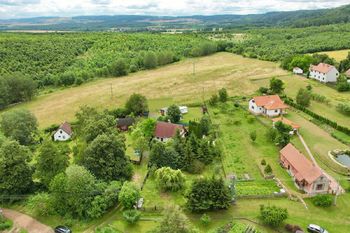 budova, pozemek a okolí - Prodej chaty / chalupy 102 m², Oráčov