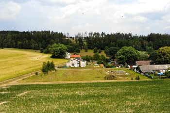 od západu ... - Prodej pozemku 2648 m², Kunemil