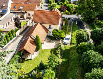 Letecký pohled na dům a pozemek - Pronájem domu 129 m², Brozany nad Ohří