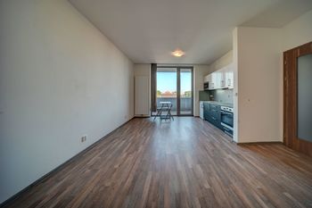 pokoj s kuchyňským koutem - Pronájem bytu 1+kk v osobním vlastnictví 40 m², Kolín