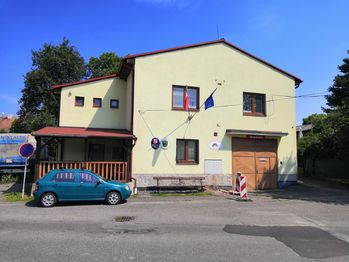 Prodej pozemku 11417 m², Lazsko