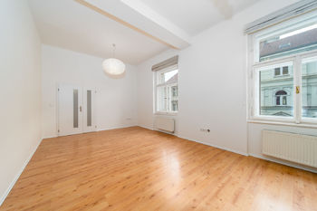 Pronájem bytu 2+kk v osobním vlastnictví 59 m², Praha 5 - Smíchov