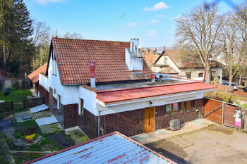 Prodej pozemku 1747 m², Všenory