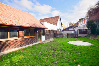 Prodej pozemku 1747 m², Všenory