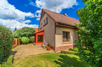 Pronájem domu 224 m², Hřebeč