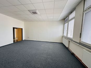 Pronájem kancelářských prostor 140 m², Rožnov pod Radhoštěm