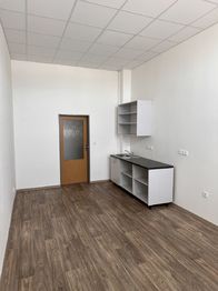 Pronájem kancelářských prostor 140 m², Rožnov pod Radhoštěm