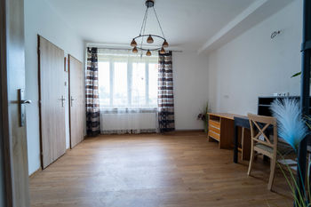 Kuchyně s prostorem na jídelní část  - Prodej domu 146 m², Poděbrady