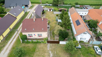Letecký snímek nemovitosti z jihu - Prodej domu 146 m², Poděbrady