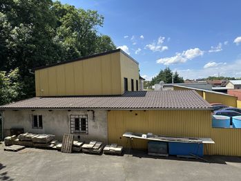 Prodej výrobních prostor 1784 m², Chrudim