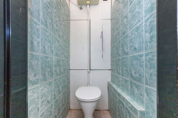 15. Samostatná toaleta - Prodej bytu 3+1 v osobním vlastnictví 60 m², Chrudim