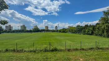 Prodej pozemku 16531 m², Praha 8 - Libeň