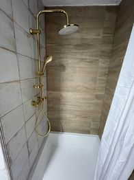 Sprchový kout - Pronájem bytu 1+kk v osobním vlastnictví 25 m², Strakonice