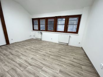 Pronájem kancelářských prostor 19 m², Vsetín