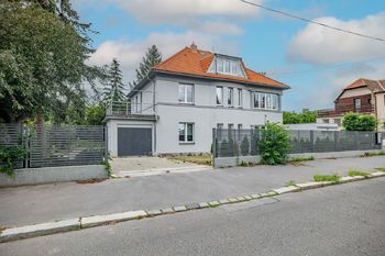 Budova. - Pronájem bytu 3+kk v osobním vlastnictví 126 m², Praha 4 - Krč