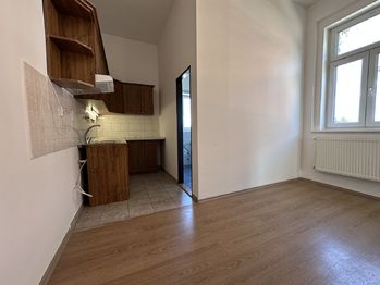 Prodej nájemního domu 450 m², Hostomice