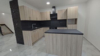 Prodej domu 161 m², Třebenice