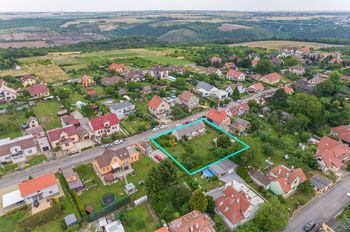 Prodej pozemku 1248 m², Chýně