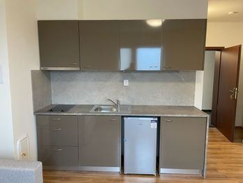 Pronájem bytu 1+kk v osobním vlastnictví 29 m², Praha 9 - Hloubětín