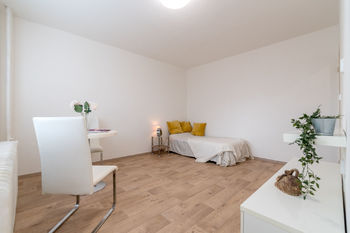 Pronájem bytu 1+kk v osobním vlastnictví 27 m², Hradec Králové