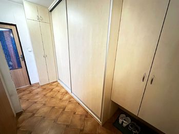 Chodba - Prodej bytu 2+kk v družstevním vlastnictví 43 m², Praha 9 - Horní Počernice