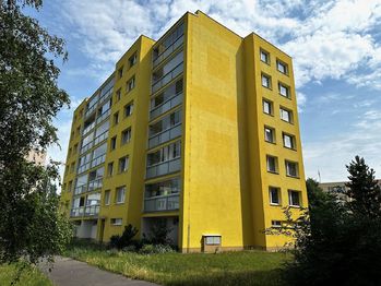 Dům - Prodej bytu 2+kk v družstevním vlastnictví 43 m², Praha 9 - Horní Počernice