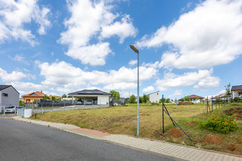 Prodej pozemku 603 m², Králův Dvůr