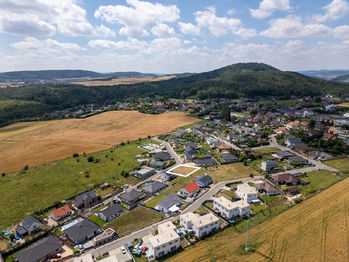 Prodej pozemku 603 m², Králův Dvůr