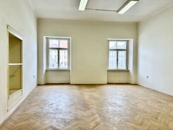 Prodej obchodních prostor 680 m², Znojmo