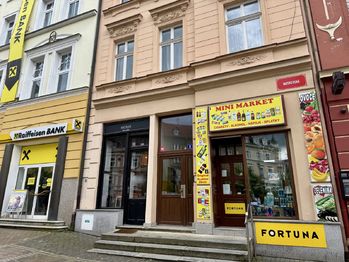 Pronájem obchodních prostor 16 m², Karlovy Vary