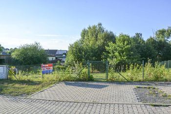 Prodej pozemku 1525 m², Nová Ves