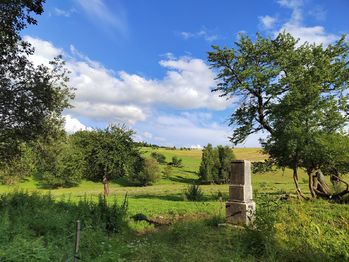 Prodej pozemku 1039 m², Malá Morava