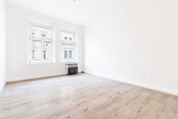 Pronájem bytu 3+1 v osobním vlastnictví 76 m², Praha 3 - Žižkov