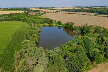 Prodej pozemku 70890 m², Malešov