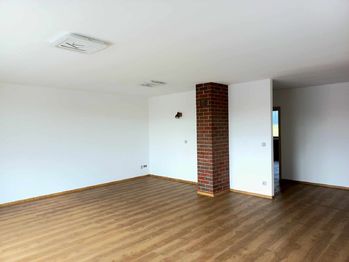 Připraveno na krbová kamna. - Prodej domu 191 m², Veselíčko