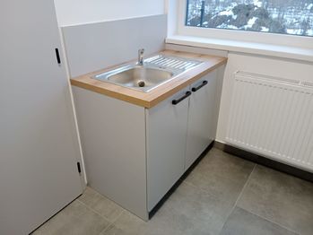 Pronájem skladovacích prostor 477 m², Velké Meziříčí