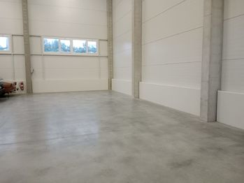 Pronájem skladovacích prostor 477 m², Velké Meziříčí