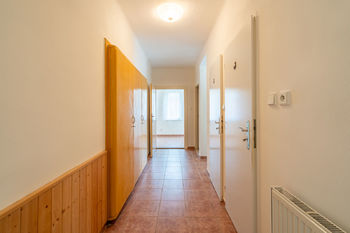 Prodej domu 205 m², Uhřičice