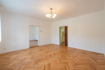 Prodej domu 205 m², Uhřičice