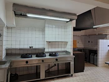 Pronájem restaurace 224 m², Praha 9 - Vysočany